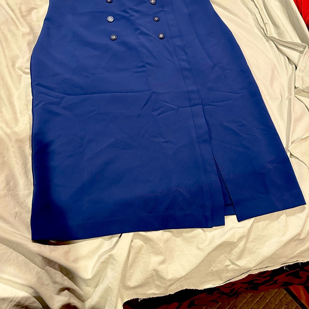 Double breasted skirt with slit